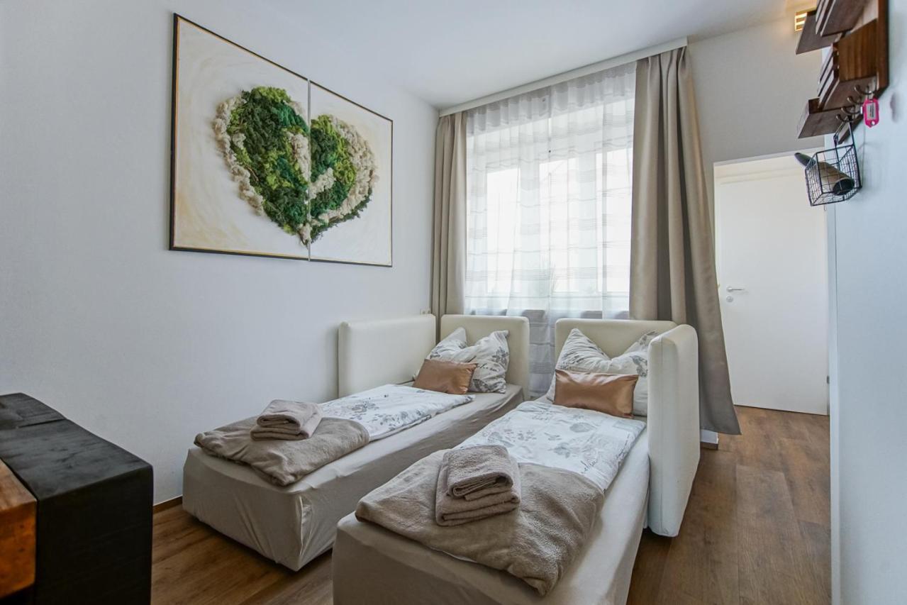 Auszeit Steiraland 8 Mit Ueberdachten Balkon Und Parkplatz Леобен Экстерьер фото